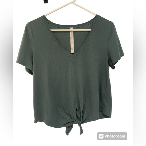 lululemon athletica Tops - Lululemon | Knot gonna fly t shirt hunter green size 4